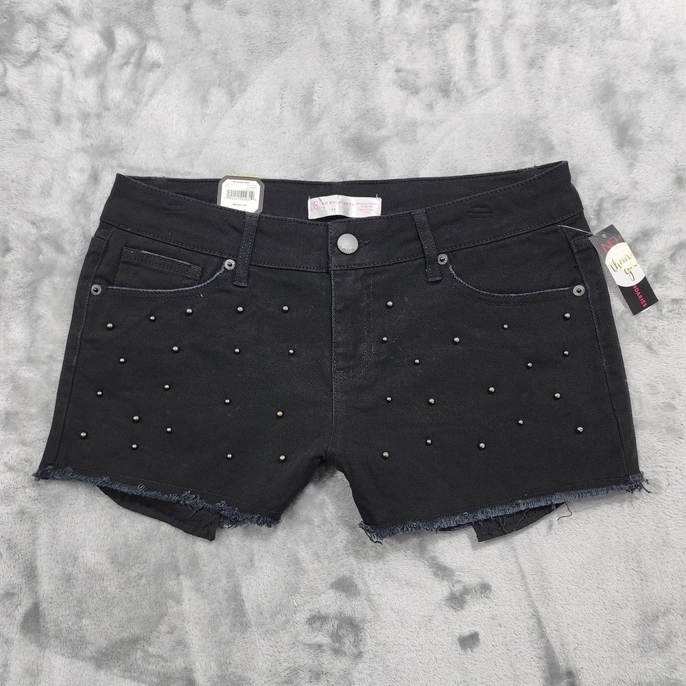 NEW No Boundaries Shorts Womens 13 Juniors Black Studded Cut Off‎ Denim Stretch